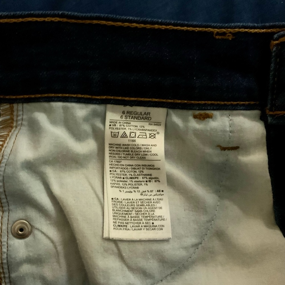 Old Navy Fitted Dark Denim Women’s Shorts Size 6 - Picture 4 of 6